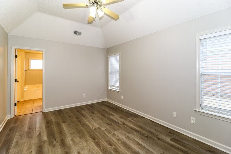 2,900/Mo, 10566 Wyckford Dr Olive Branch, MS 38654 Main Bedroom View