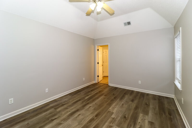 2,900/Mo, 10566 Wyckford Dr Olive Branch, MS 38654 Main Bedroom View 2