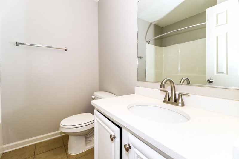 2,900/Mo, 10566 Wyckford Dr Olive Branch, MS 38654 Bathroom View