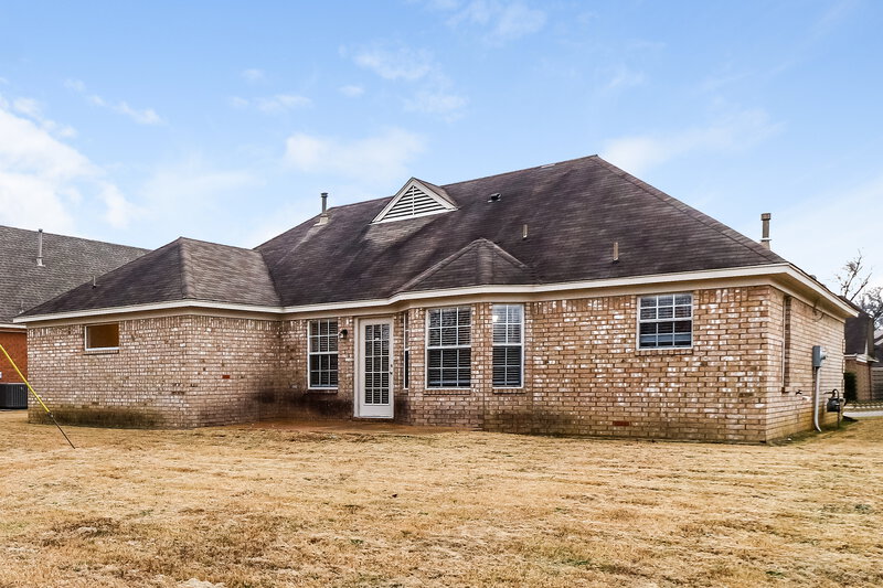 2,900/Mo, 10566 Wyckford Dr Olive Branch, MS 38654 Rear View