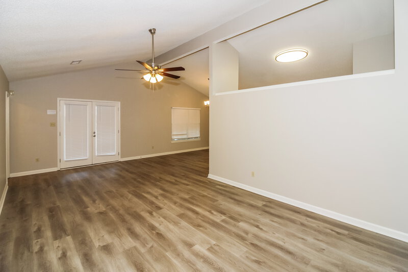 1,815/Mo, 7206 Atterbury Cir E Southaven, MS 38671 Living Room View
