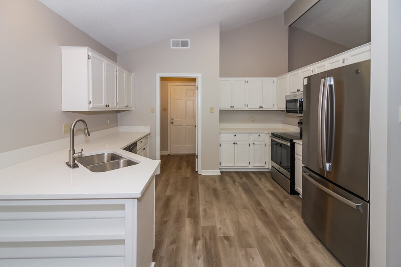 1,815/Mo, 7206 Atterbury Cir E Southaven, MS 38671 Kitchen View