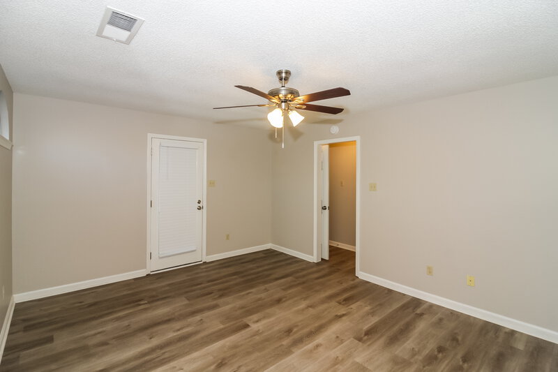 1,815/Mo, 7206 Atterbury Cir E Southaven, MS 38671 Main Bedroom View 2