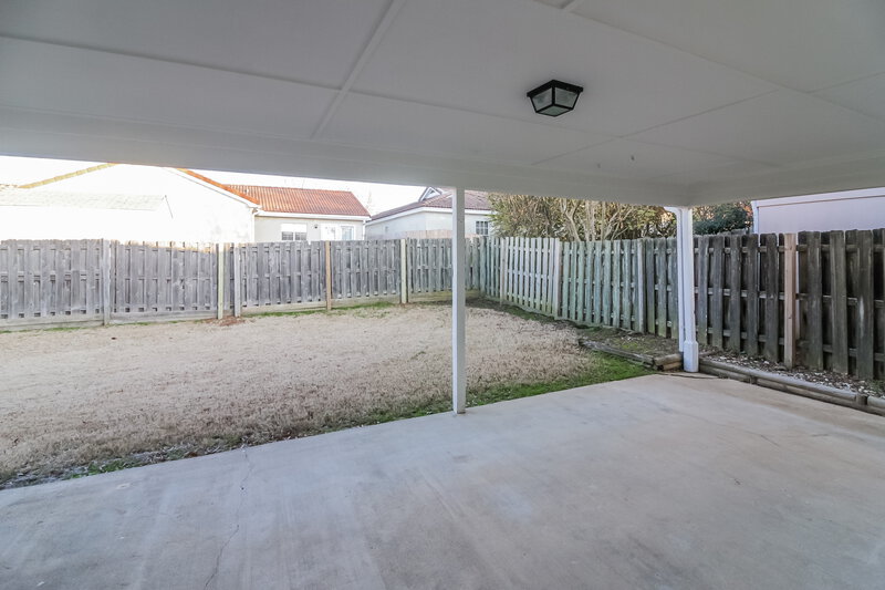 1,815/Mo, 7206 Atterbury Cir E Southaven, MS 38671 Covered Patio View