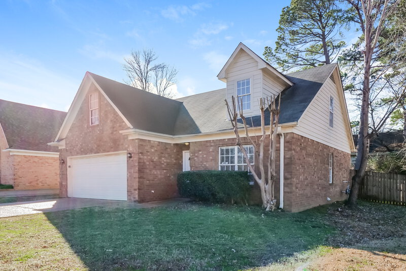 1,795/Mo, 8793 Five Oaks Dr W Southaven, MS 38671 Front View