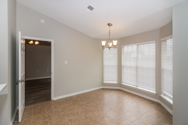 1,990/Mo, 1910 Cresent Ln Southaven, MS 38671 Dining Room View