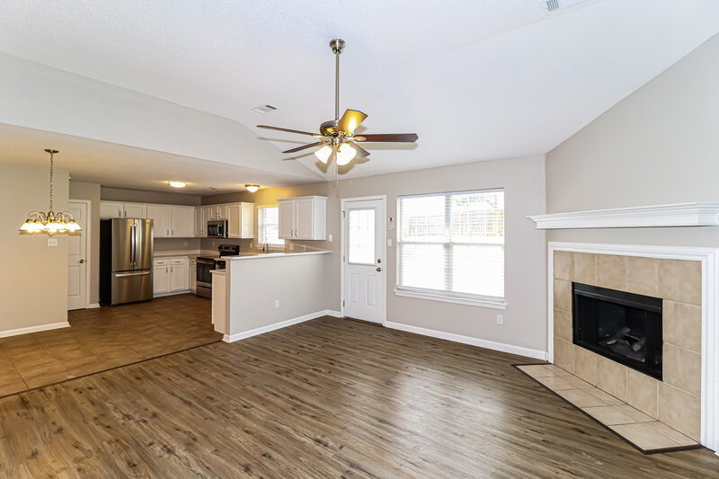 3,080/Mo, 120 Pinewood Dr Oakland, TN 38060 Living Room View
