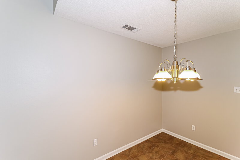 3,080/Mo, 120 Pinewood Dr Oakland, TN 38060 Dining Room View