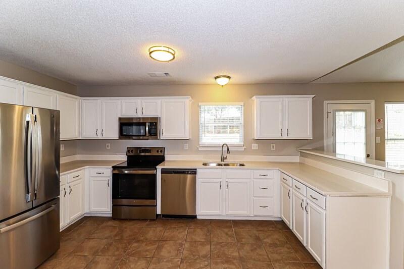 3,080/Mo, 120 Pinewood Dr Oakland, TN 38060 Kitchen View 2