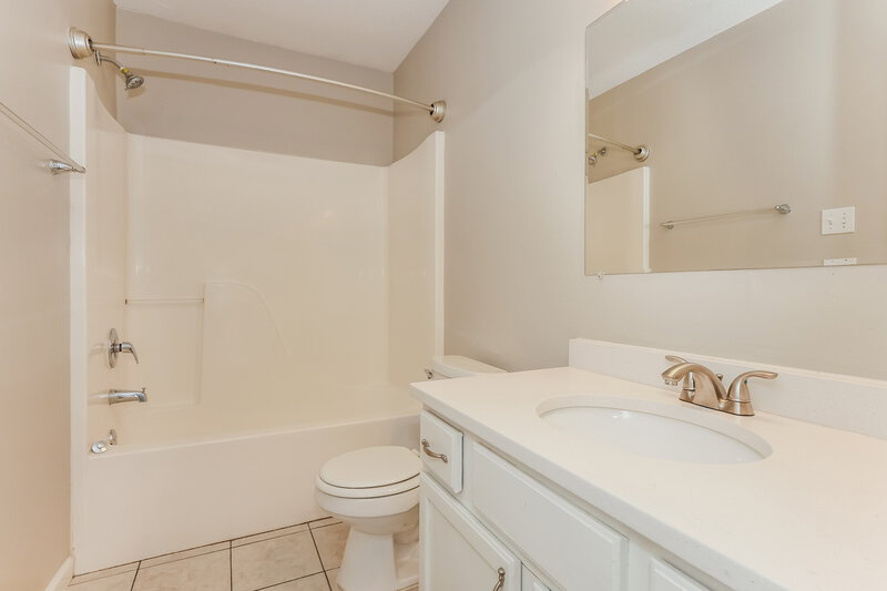 1,775/Mo, 120 Pinewood Dr Oakland, TN 38060 Main Bathroom View