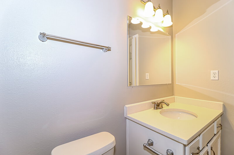 3,080/Mo, 120 Pinewood Dr Oakland, TN 38060 Bathroom View