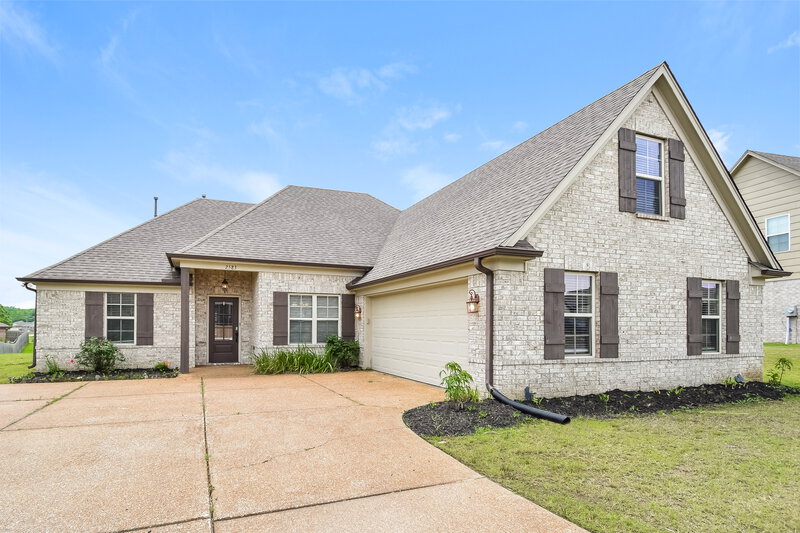 2,415/Mo, 2583 Molly Ln Southaven, MS 38672 Front View