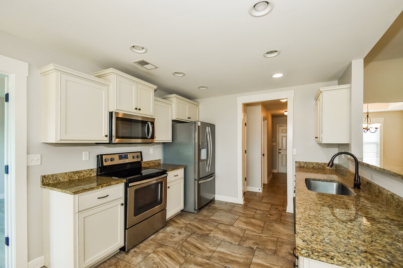 2,415/Mo, 2583 Molly Ln Southaven, MS 38672 Kitchen View