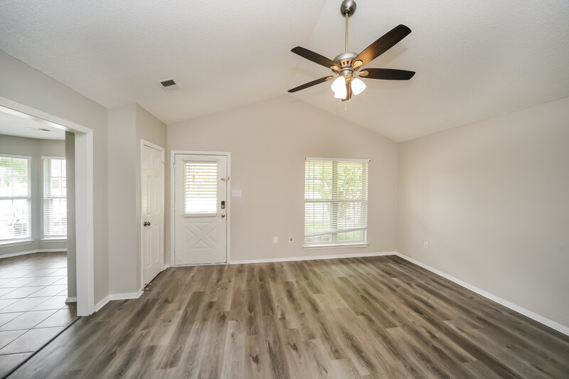 1,705/Mo, 10203 Farley Dr S Olive Branch, MS 38654 Living Room View