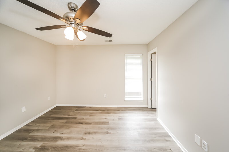 1,705/Mo, 10203 Farley Dr S Olive Branch, MS 38654 Main Bedroom View 2