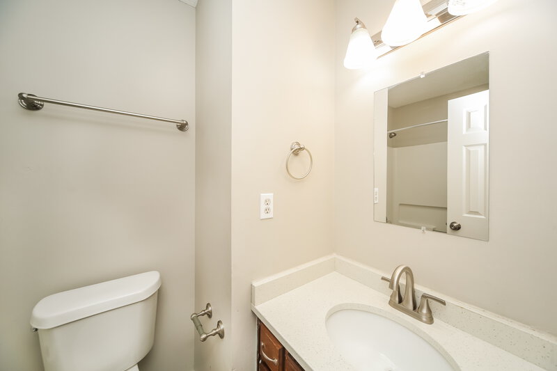 1,705/Mo, 10203 Farley Dr S Olive Branch, MS 38654 Bathroom View