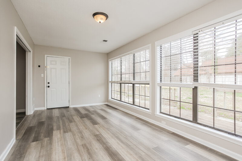 2,130/Mo, 6070 Halstead St Bartlett, TN 38134 Family Room View