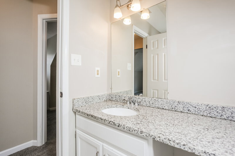 2,130/Mo, 6070 Halstead St Bartlett, TN 38134 Bathroom View