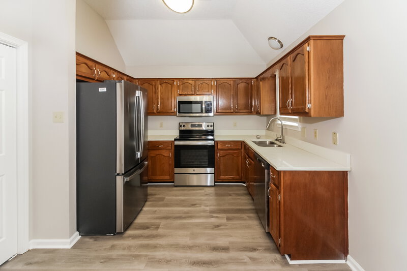 1,840/Mo, 4371 Bunker Hill Dr Memphis, TN 38125 Kitchen View