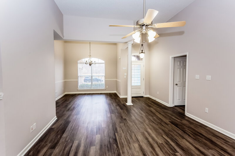 2,050/Mo, 1250 Trafalgar Dr Southaven, MS 38671 Living Room View 2