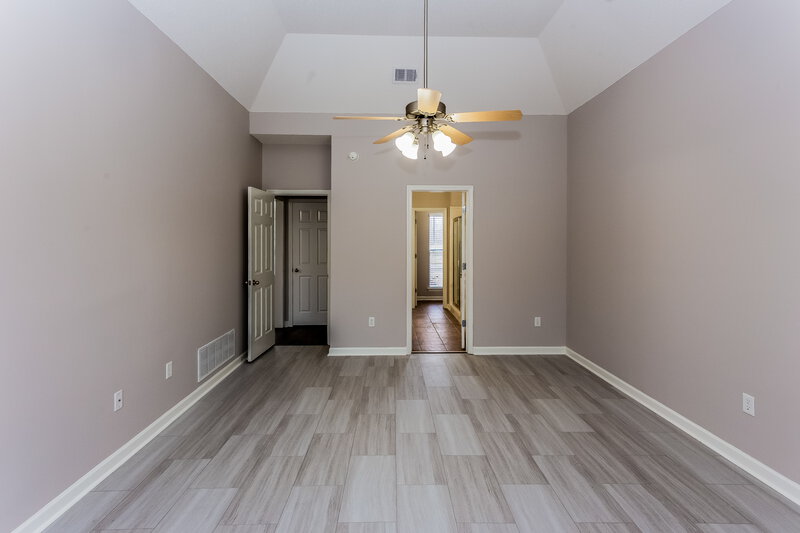 2,050/Mo, 1250 Trafalgar Dr Southaven, MS 38671 Main Bedroom View