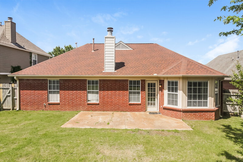 1,855/Mo, 6987 Country Walk Dr Cordova, TN 38018 Rear View