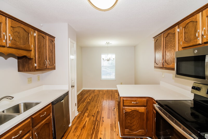 1,895/Mo, 8056 Sandywood Ln Bartlett, TN 38133 Kitchen View