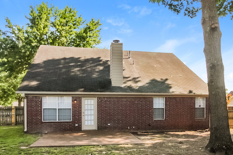 1,895/Mo, 8056 Sandywood Ln Bartlett, TN 38133 Rear View