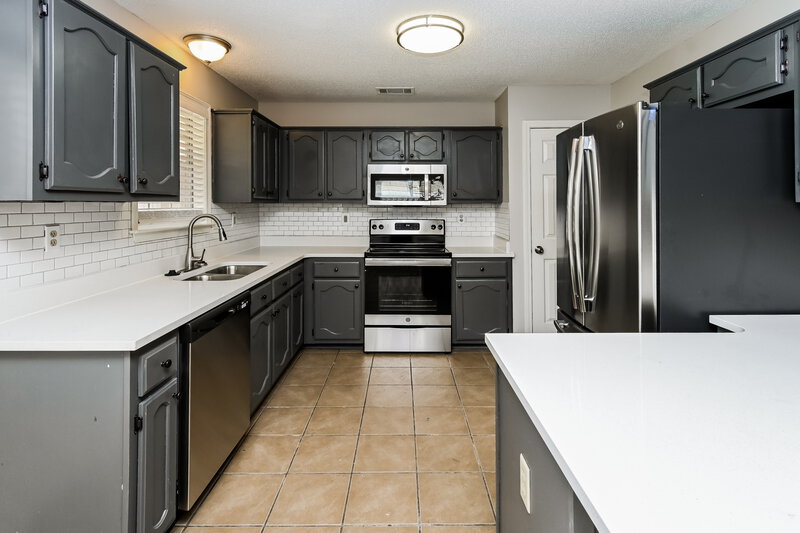 2,175/Mo, 1029 Appling Meadow Dr Cordova, TN 38018 Kitchen View
