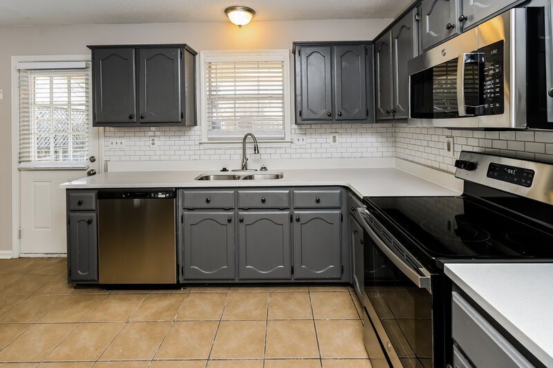 2,175/Mo, 1029 Appling Meadow Dr Cordova, TN 38018 Kitchen View 2