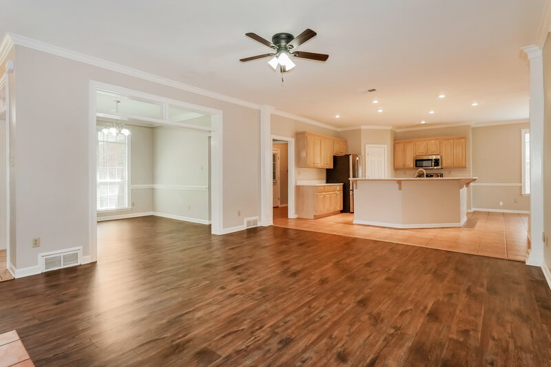 2,345/Mo, 4077 Course View Dr Bartlett, TN 38135 Living Room View 2