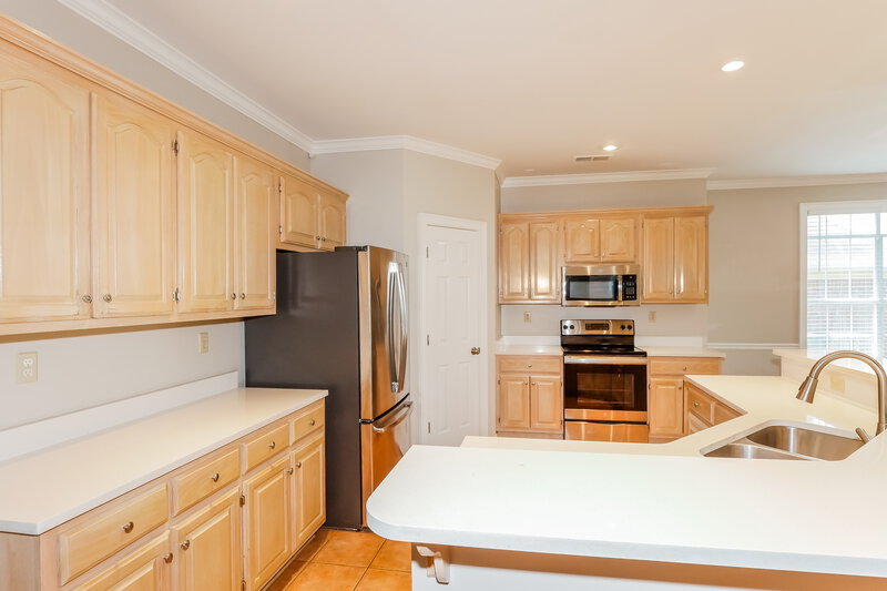 2,345/Mo, 4077 Course View Dr Bartlett, TN 38135 Kitchen View