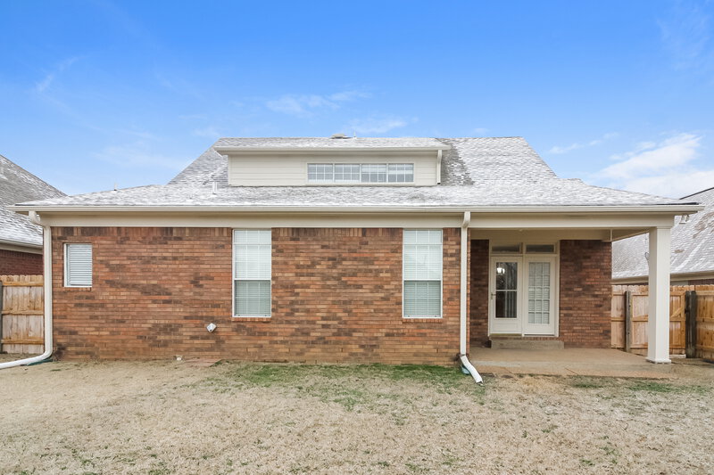 2,620/Mo, 4077 Course View Dr Bartlett, TN 38135 Rear View