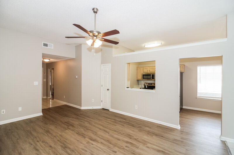 2,170/Mo, 5618 Steffani Dr Southaven, MS 38671 Living Room View 3