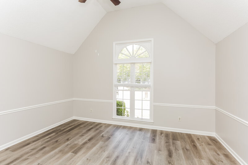 2,045/Mo, 2861 McVay Trail Dr Memphis, TN 38119 Main Bedroom View 2