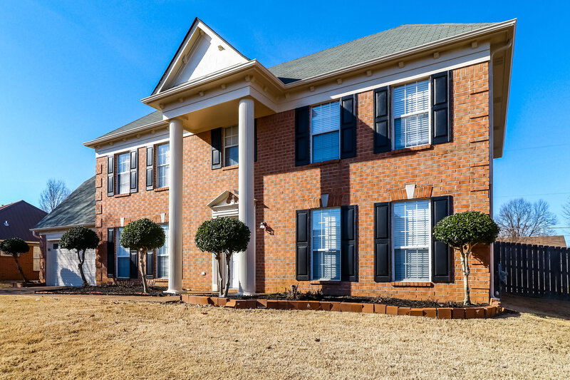 2,350/Mo, 8262 Red Creek Dr Cordova, TN 38016 Front View