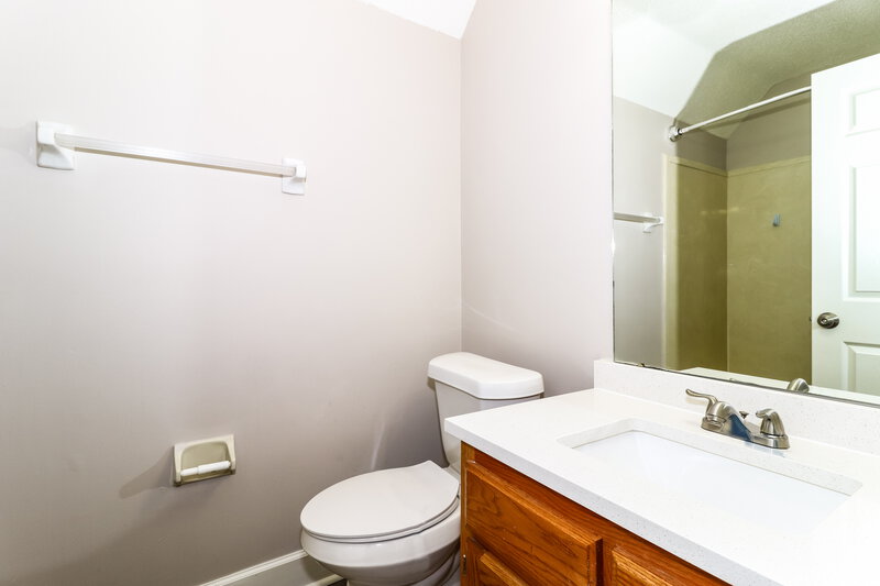 2,350/Mo, 8262 Red Creek Dr Cordova, TN 38016 Bathroom View