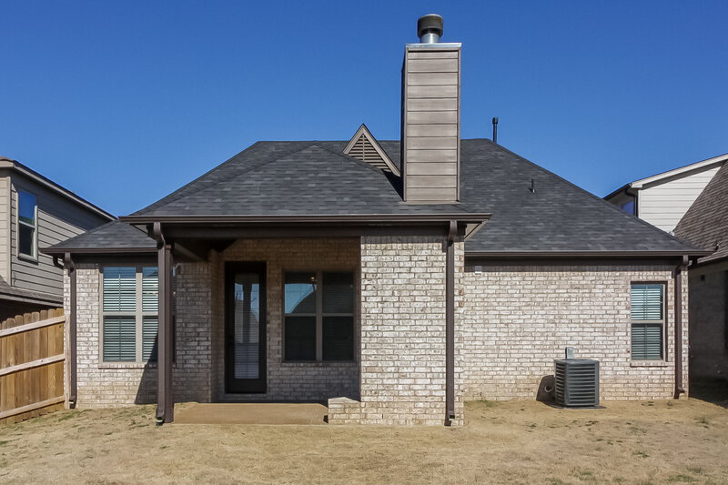 1,930/Mo, 50 Willow Springs Ln Oakland, TN 38060 Rear View