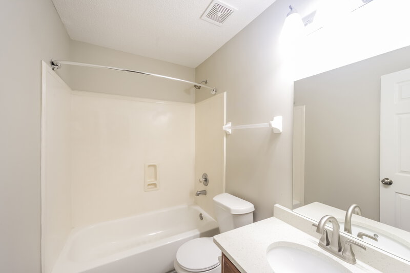 1,895/Mo, 9964 Rachel Shea Ave Olive Branch, MS 38654 Bathroom View