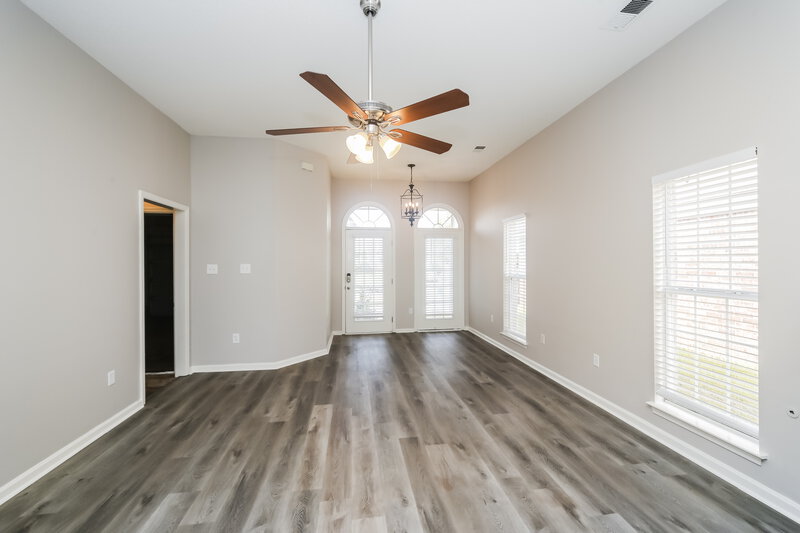 2,690/Mo, 5386 Kristy Ln Southaven, MS 38671 Living Room View