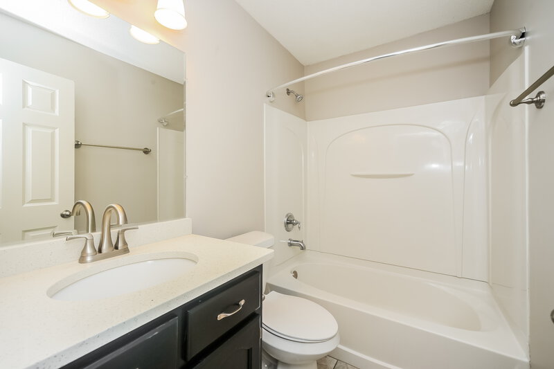 2,690/Mo, 5386 Kristy Ln Southaven, MS 38671 Bathroom View