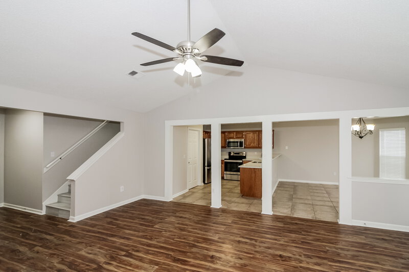 2,070/Mo, 8052 Mary Payton Dr Southaven, MS 38671 Living Room View 3