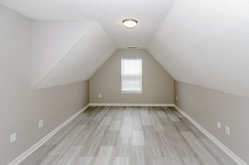 2,070/Mo, 8052 Mary Payton Dr Southaven, MS 38671 Loft View