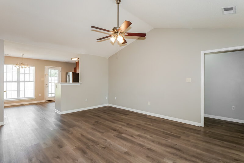 1,905/Mo, 10734 Ridgefield Dr Olive Branch, MS 38654 Living Room View