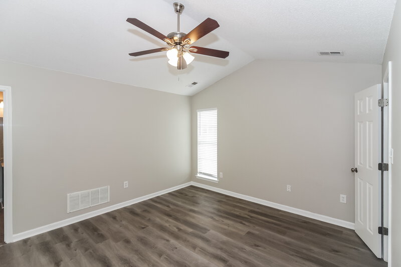 2,690/Mo, 10734 Ridgefield Dr Olive Branch, MS 38654 Main Bedroom View 2