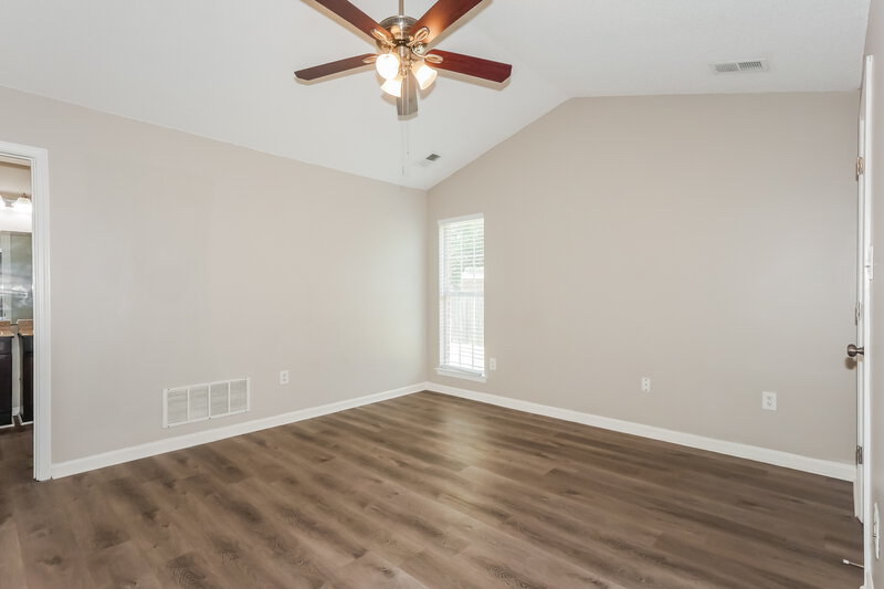 1,905/Mo, 10734 Ridgefield Dr Olive Branch, MS 38654 Main Bedroom View 3