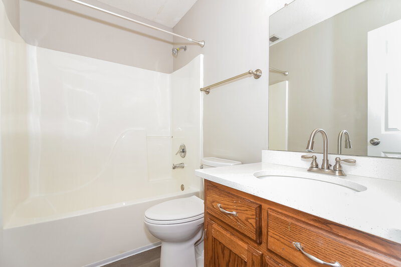 2,690/Mo, 10734 Ridgefield Dr Olive Branch, MS 38654 Bathroom View