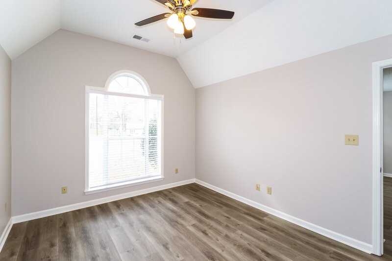 2,580/Mo, 1170 Whitten Rd Memphis, TN 38134 Main Bedroom View 2