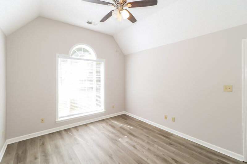 1,585/Mo, 1170 Whitten Rd Memphis, TN 38134 Main Bedroom View 2