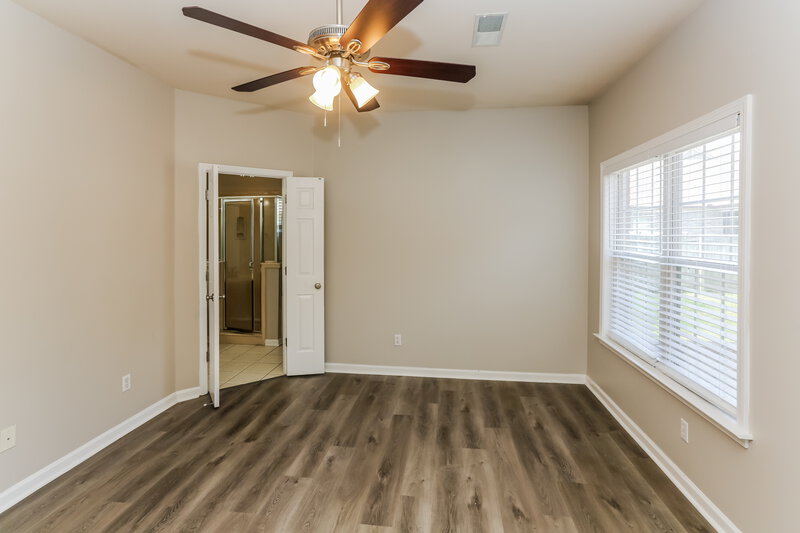 1,920/Mo, 7356 Lauren Ln Olive Branch, MS 38654 Main Bedroom View